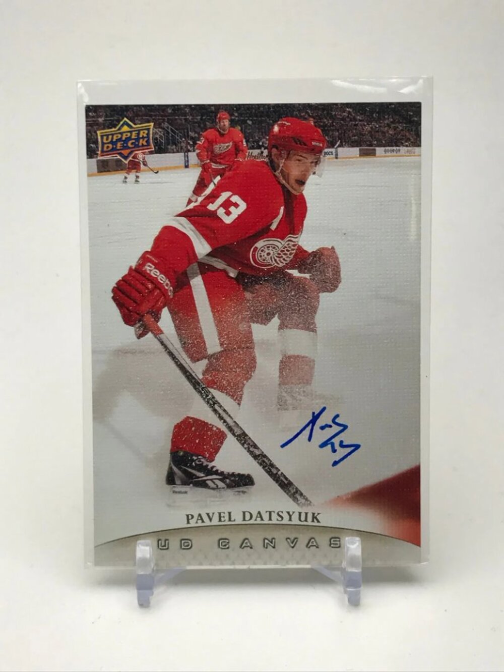PAVEL DATSYUK SIGNED UPPER DECK CANVAS HOCKEY CARD (2011-12)